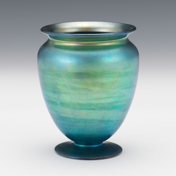 STEUBEN BLUE AURENE VASE 5" x 4