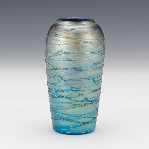 DURAND THREADED VASE 5 ¾" Overall