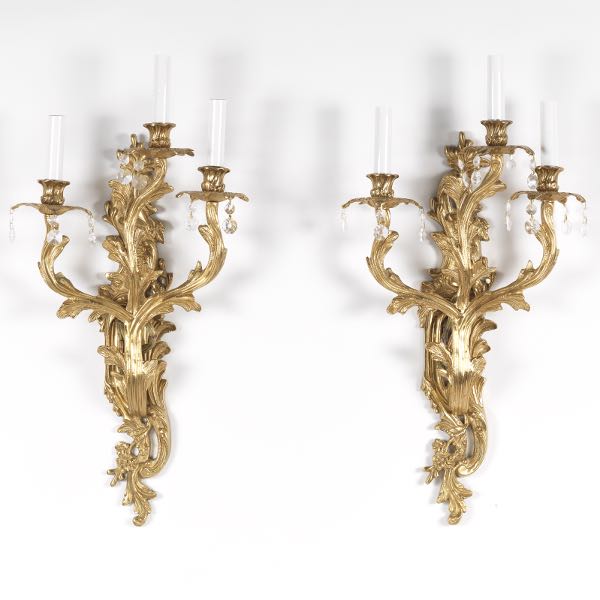 PAIR OF ROCOCO STYLE BRASS THREE 3a8039