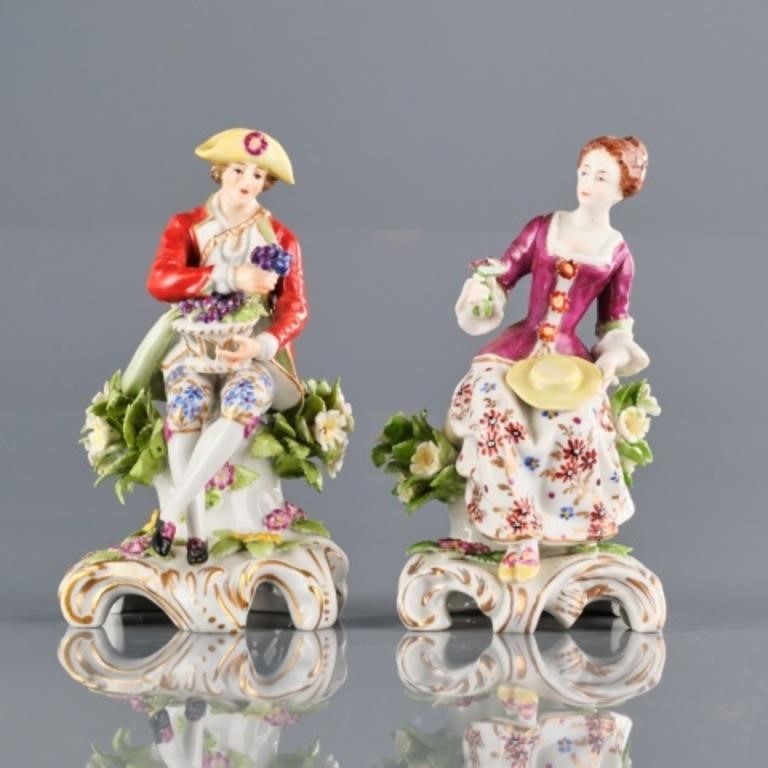 CHELSEA PORCELAIN FIGURINES - CAN