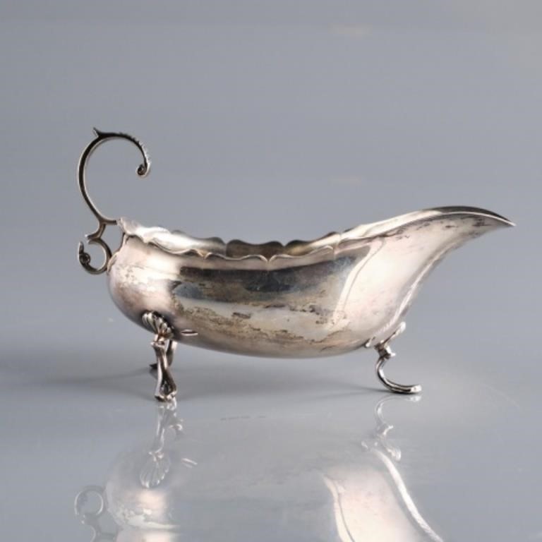 ENGLISH STERLING GRAVY BOAT - CAN