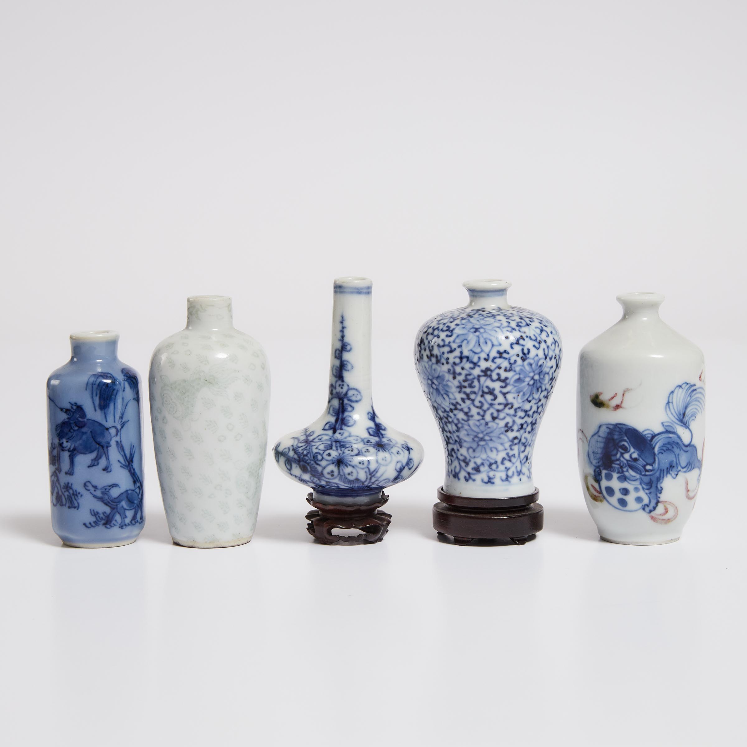 Five Porcelain Snuff Bottles, 19th/20th