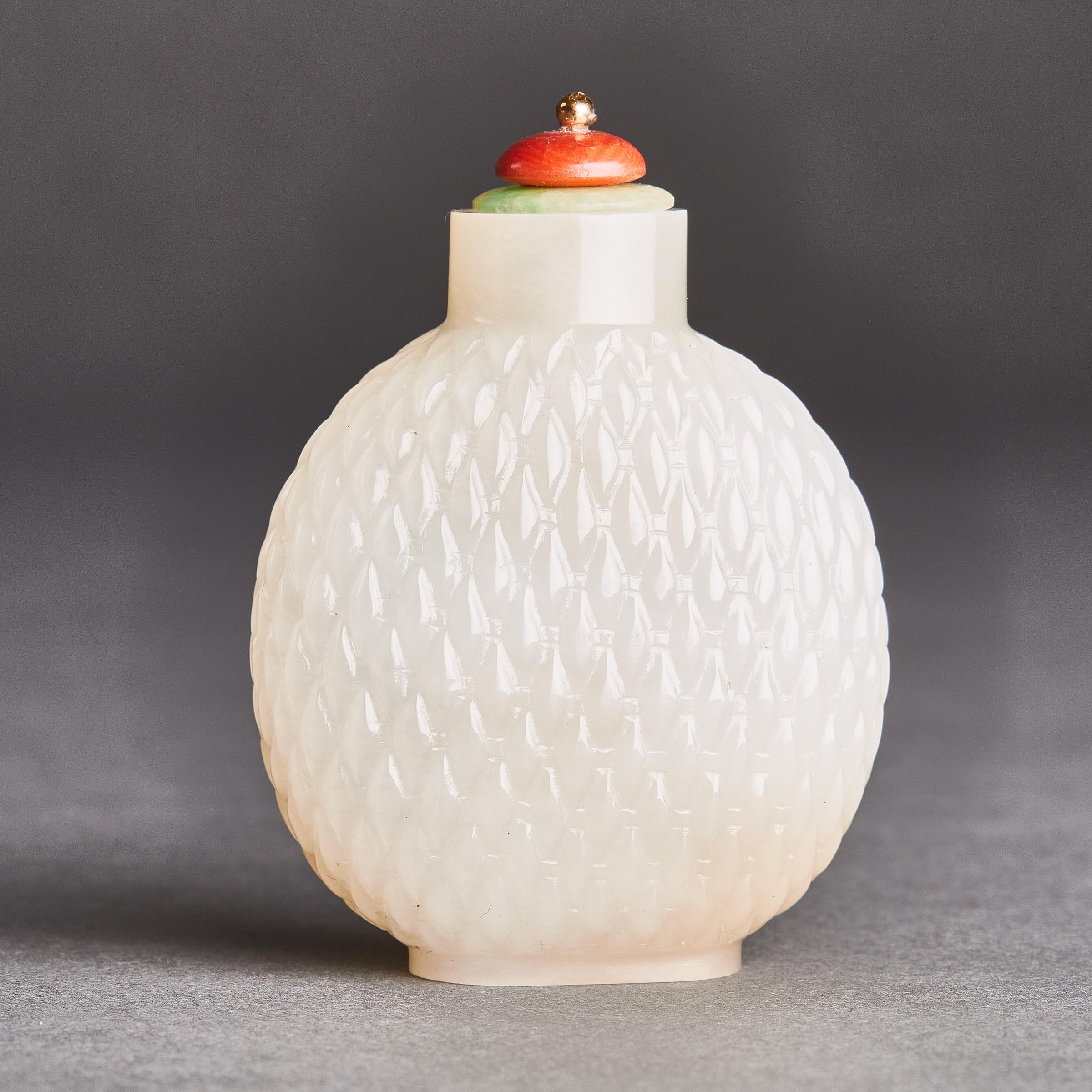 A White Glass Carved Basket Weave  3aacb5