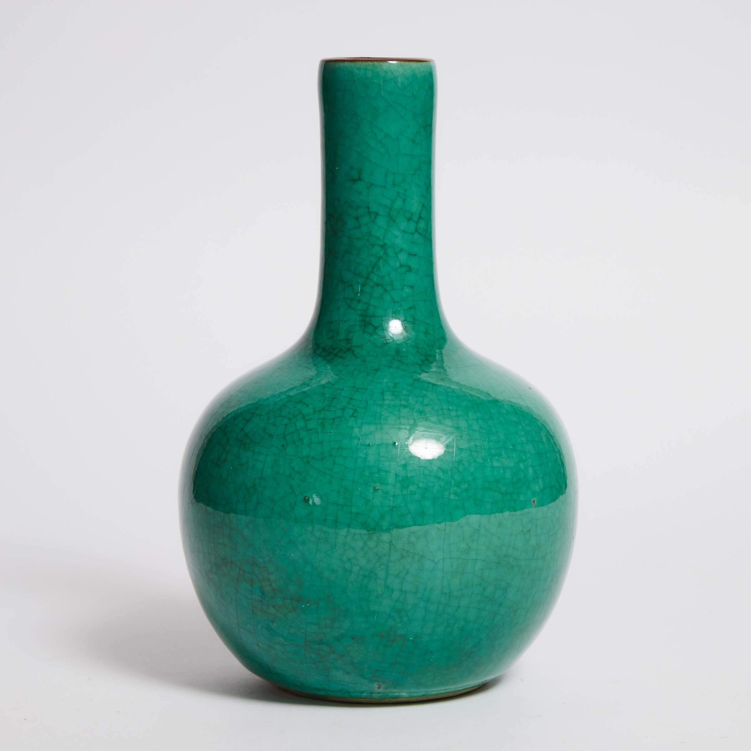 An Apple-Green-Glazed Bottle Vase, 19th