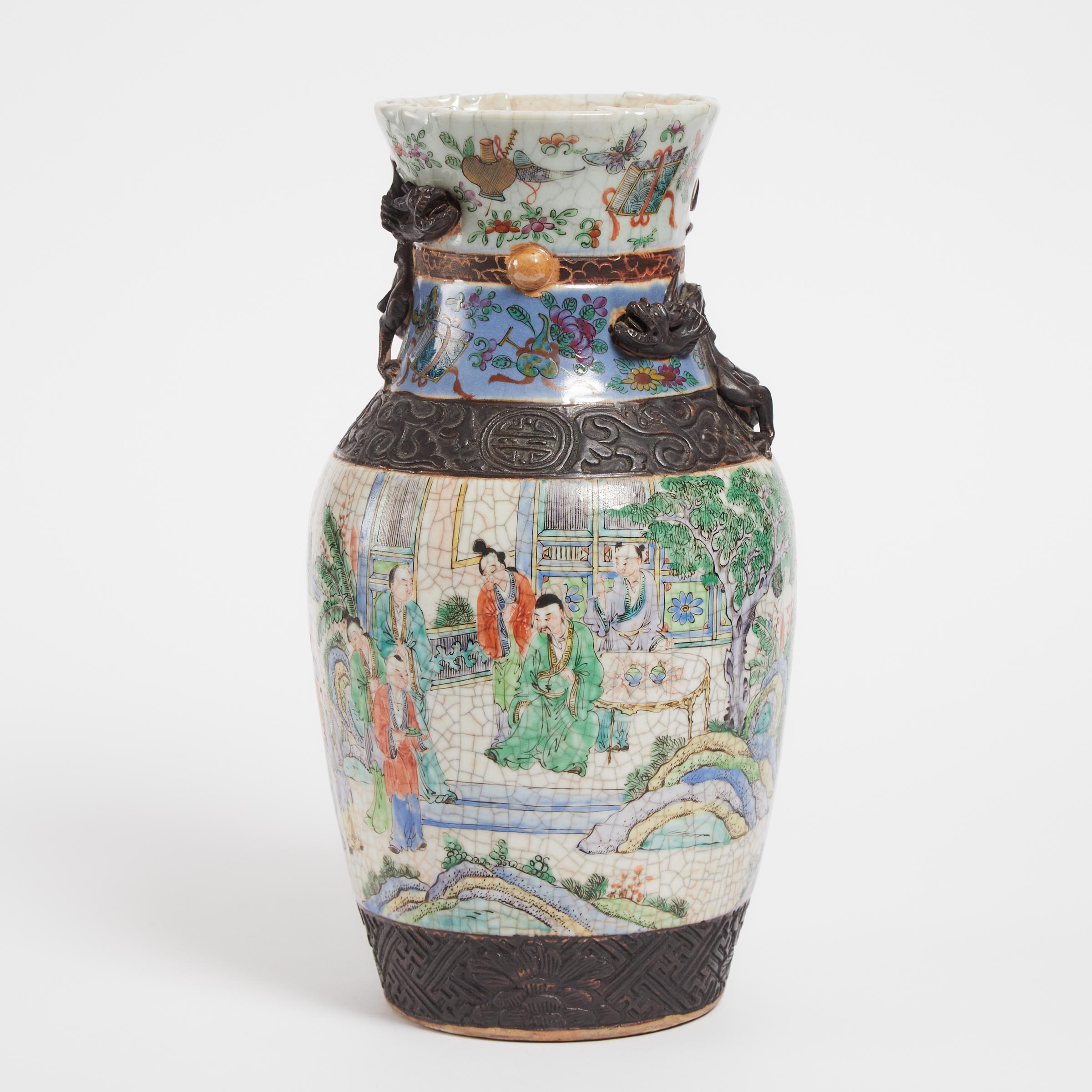 A Chinese Enameled Crackle Glazed 3aad02