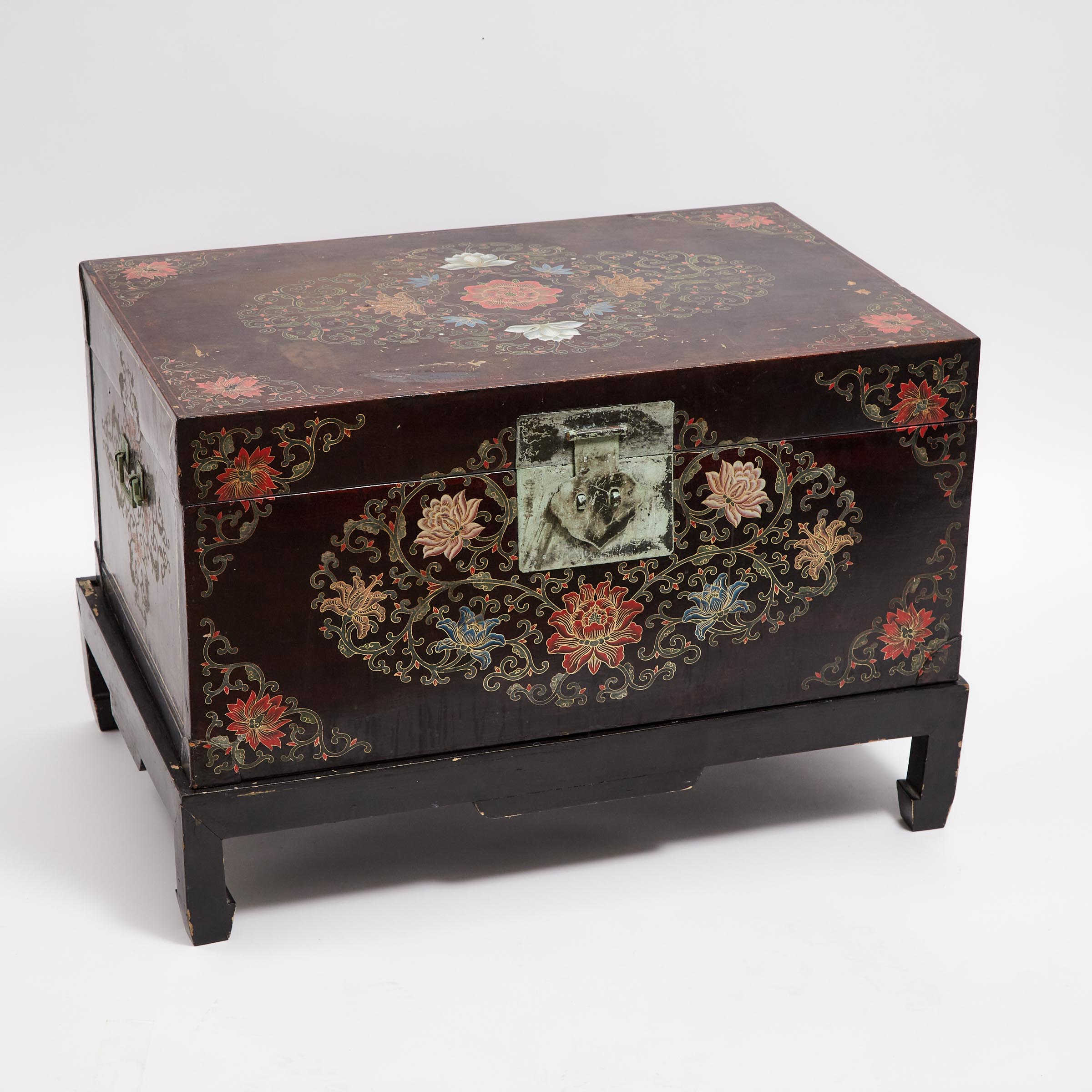 A Chinese Painted Leather Trunk  3aad96