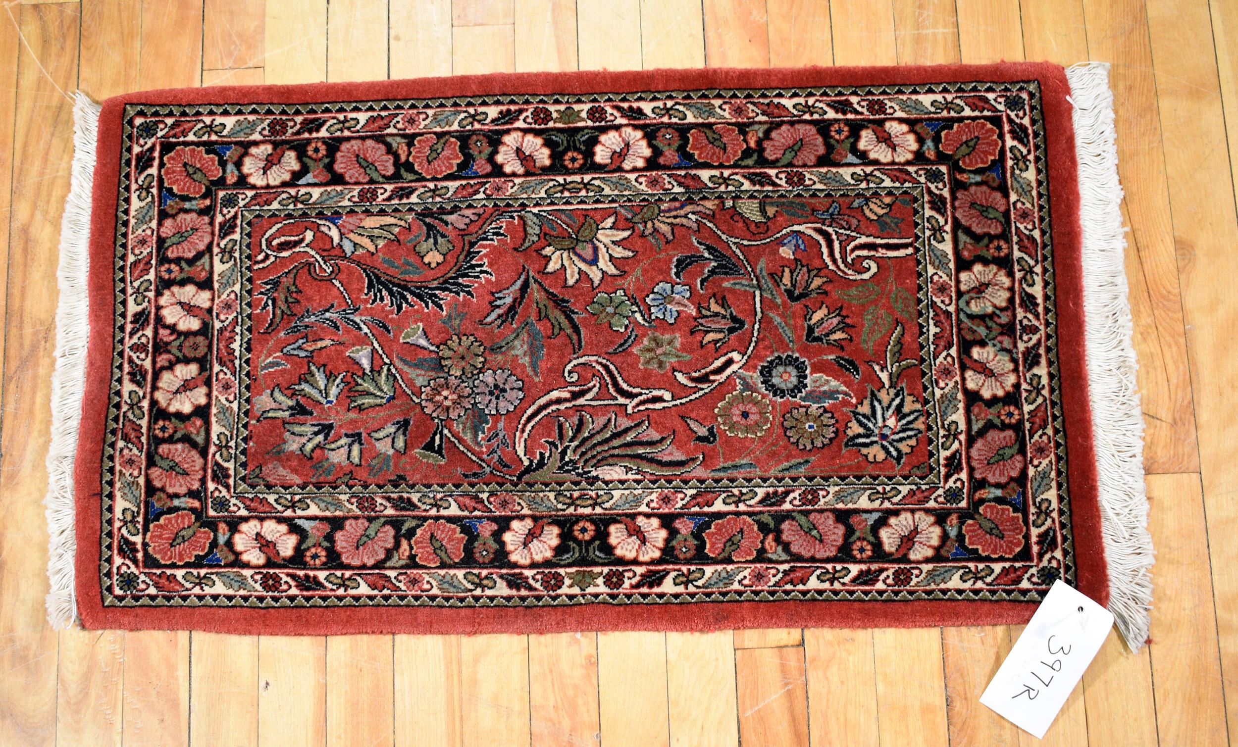 PERSIAN SCATTER RUG, 20" X 35"