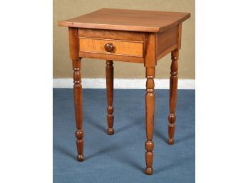 A 19th C cherry Sheraton stand 3ab295