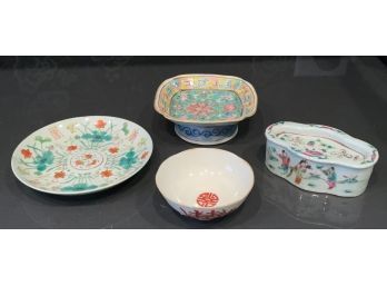 Four antique Chinese porcelain