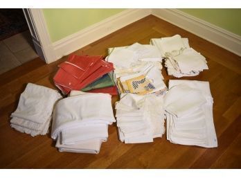 A large lot of fine table linens  3ab3cb