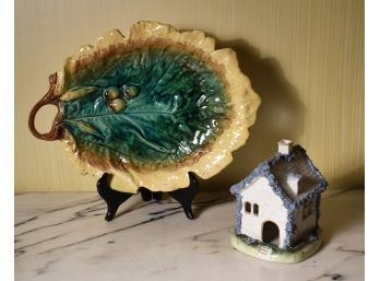 A leaf shaped Majolica serving dish,