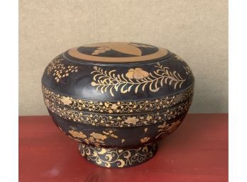 A ca 1800 Japanese black and gold 3ab611