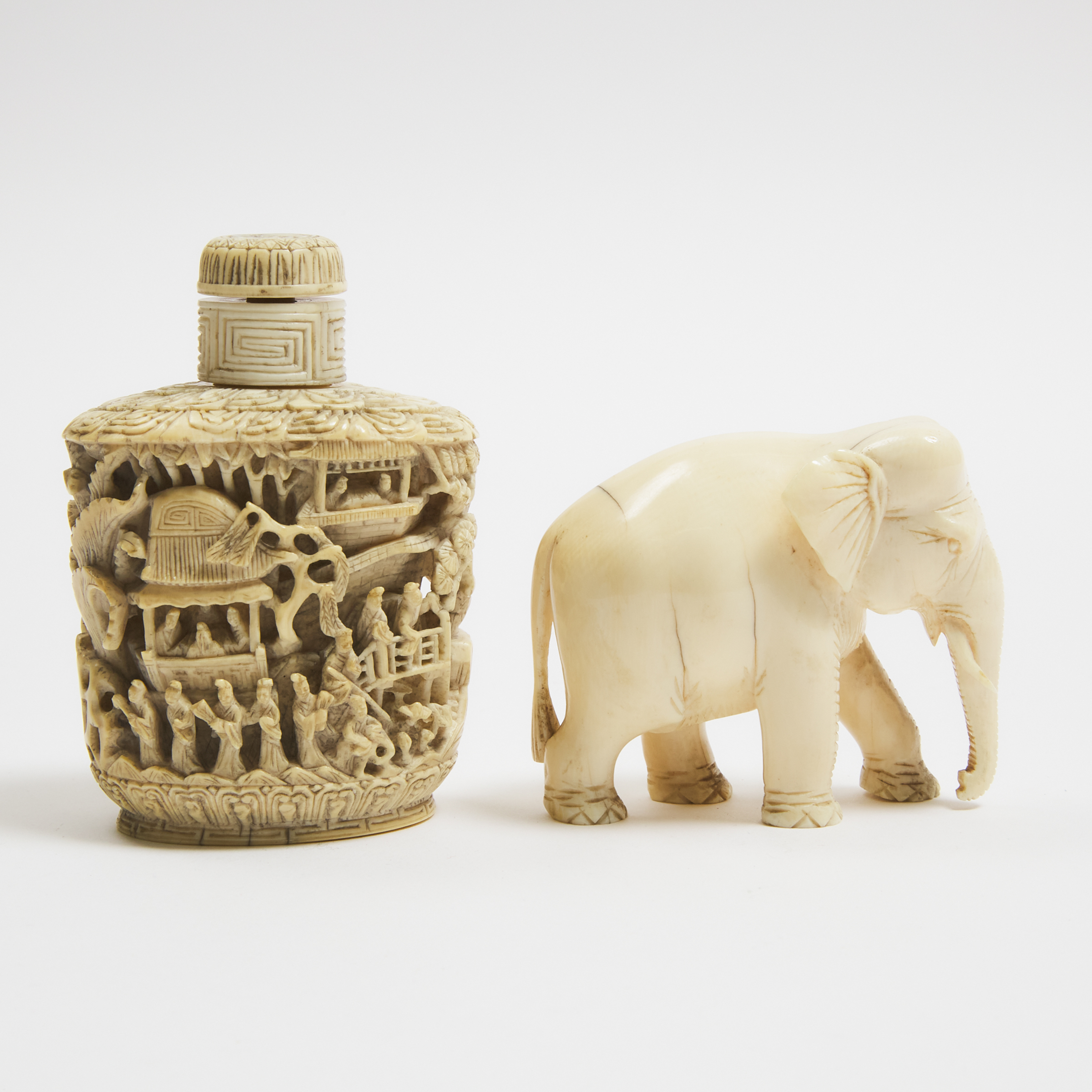 A Large Canton Carved Ivory Snuff 3ab90e