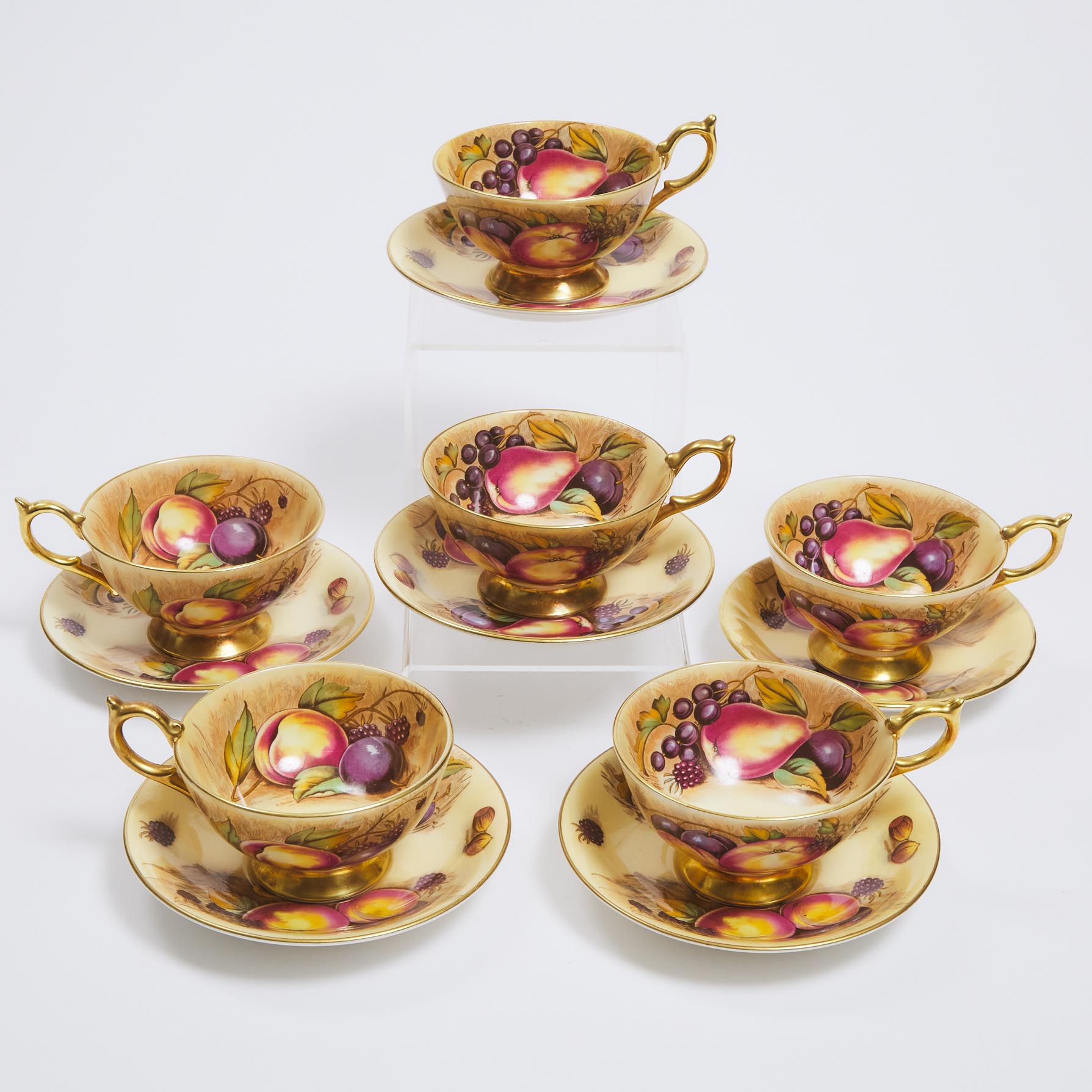 Six Aynsley 'Orchard Gold' Cups