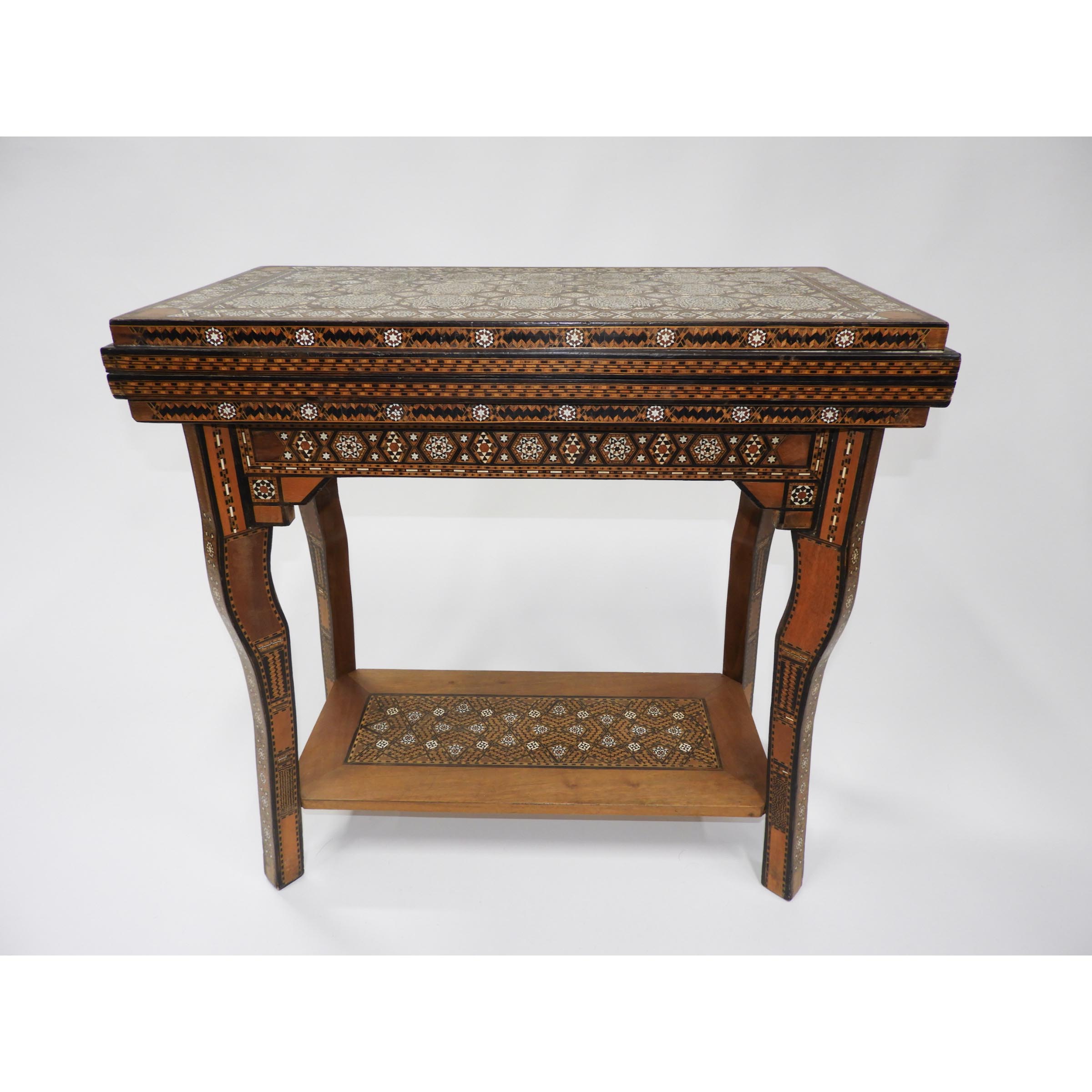Syrian Inlaid Games Table mid 20th 3abaa8