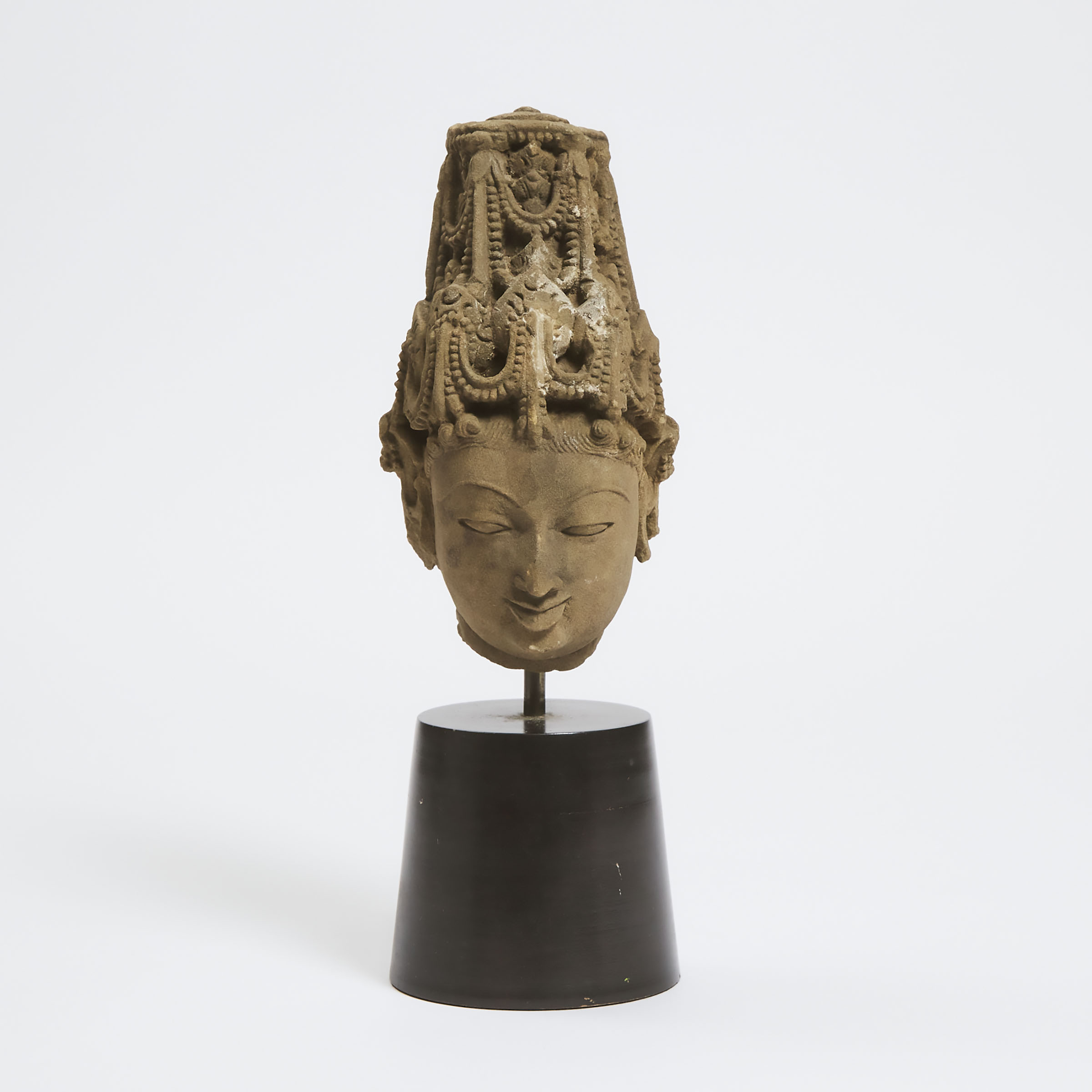 A Pala Sandstone Head of Vishnu  3abbc5