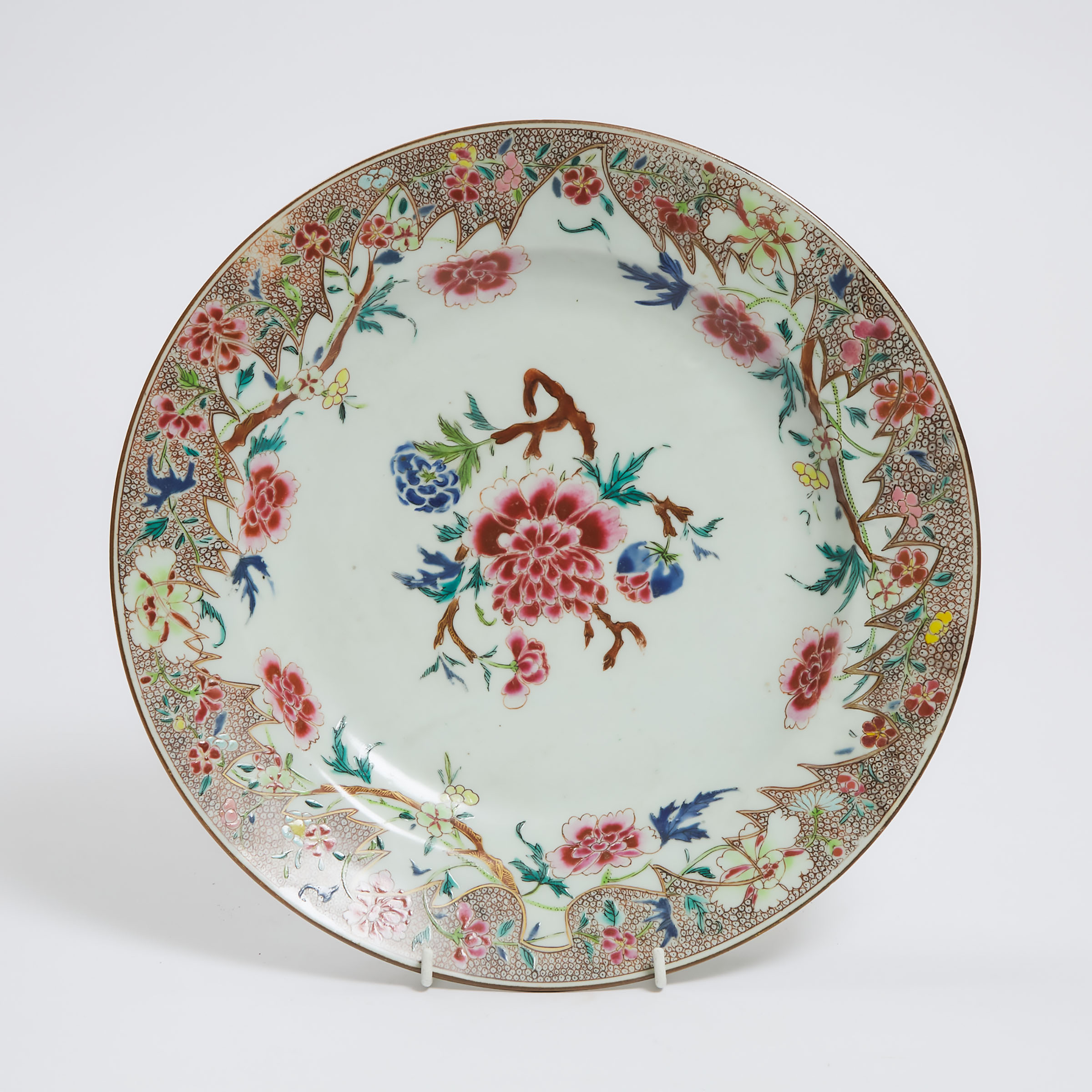 A Chinese Export Famille Rose Plate  3abbf9