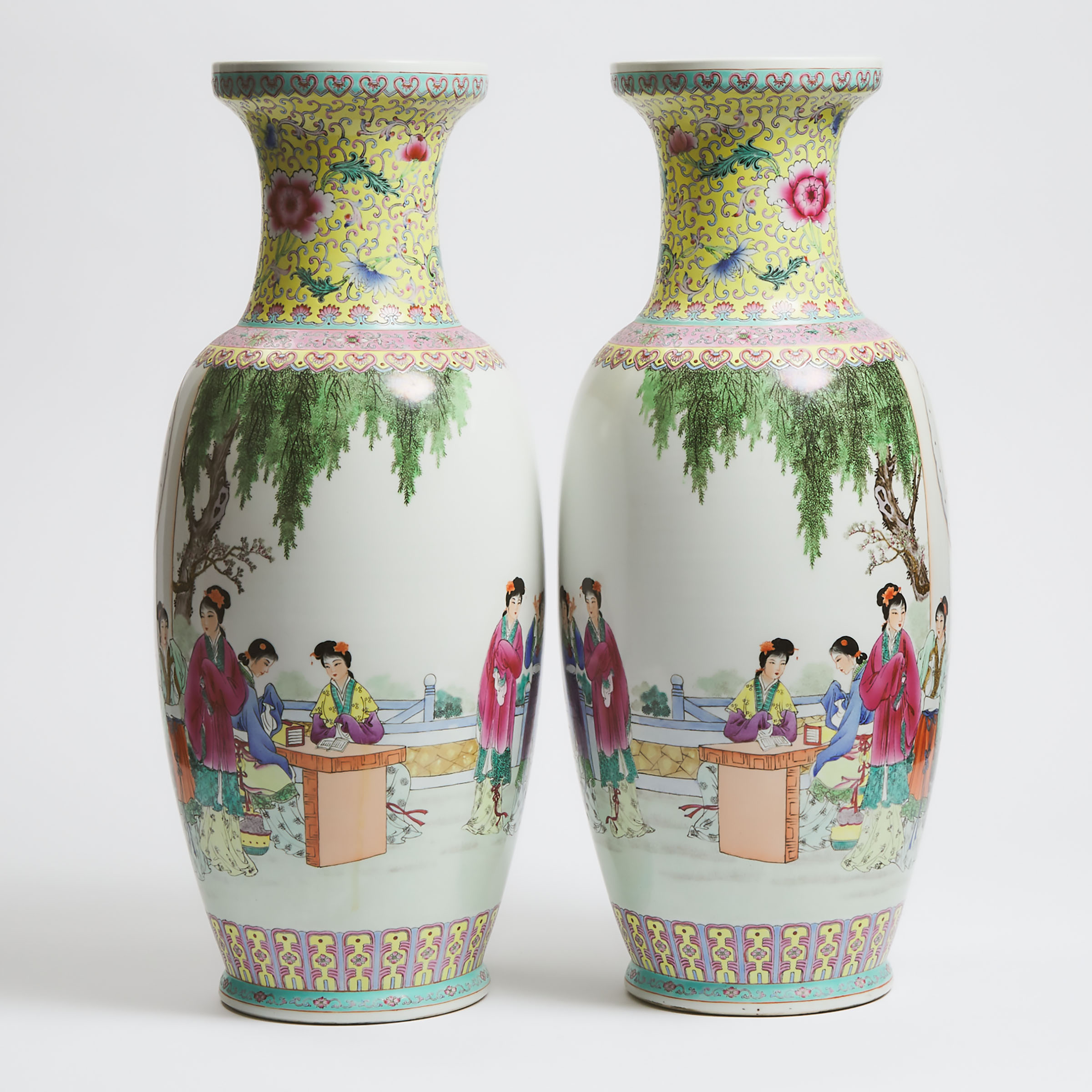 A Pair of Famille Rose Ladies  3abc4a