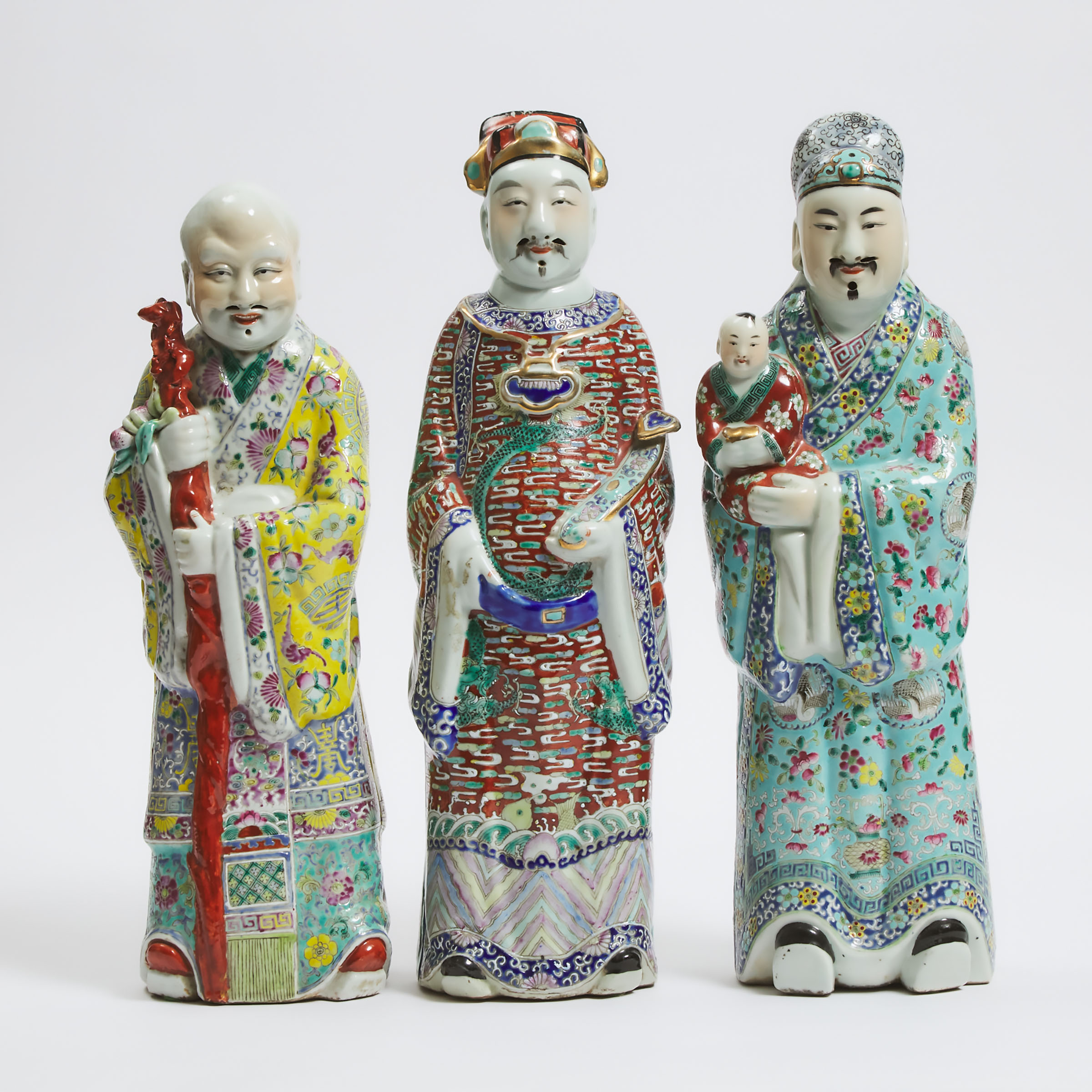 A Set of Three Famille Rose 'Fu