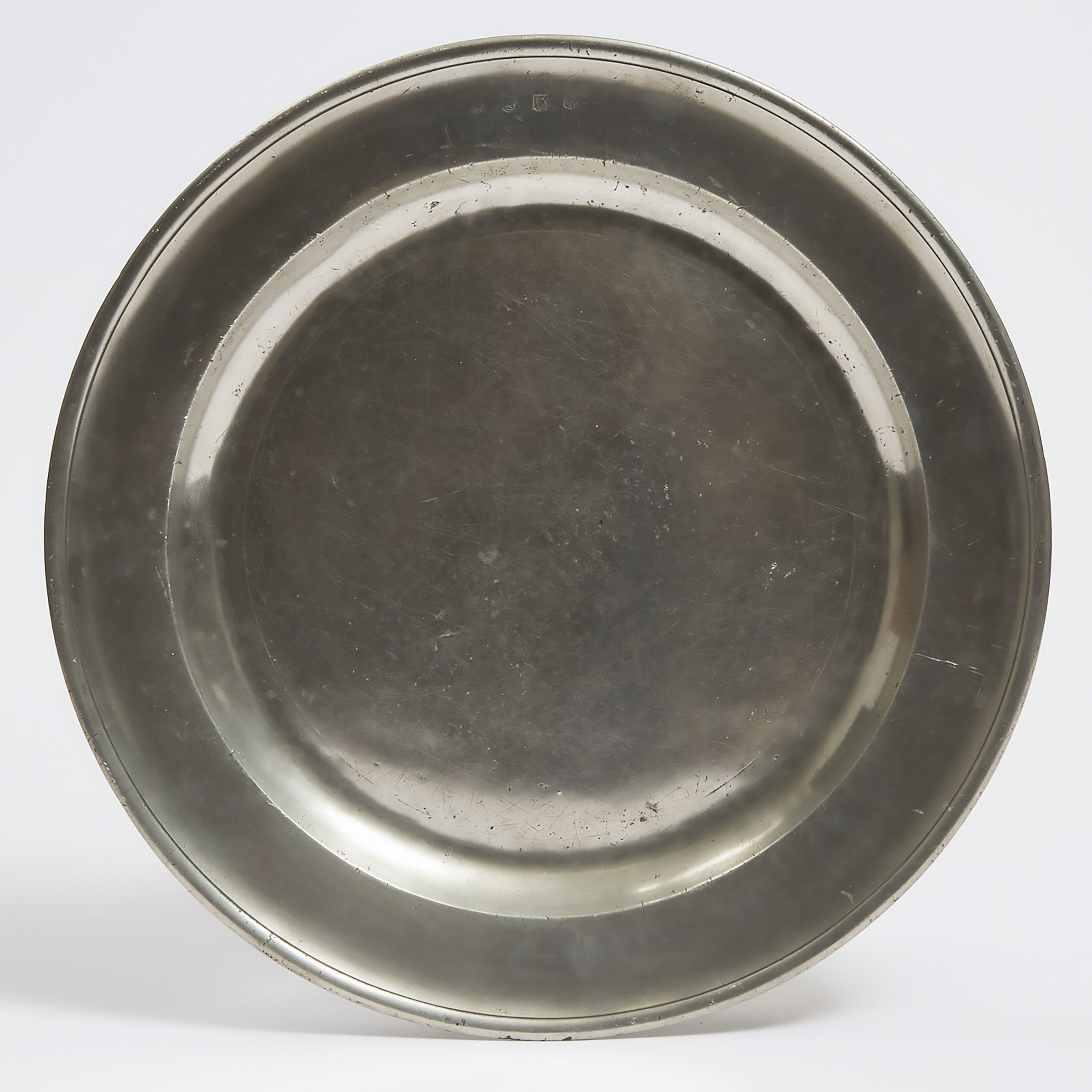 English Pewter Single Reed Dish,