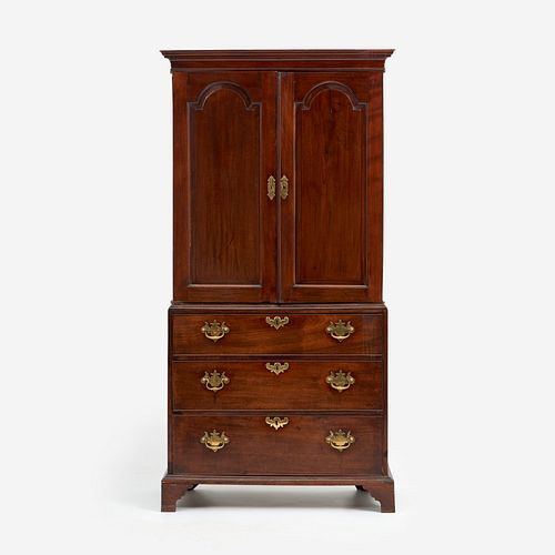 GEORGIAN WALNUT GENTLEMAN'S CHEST,