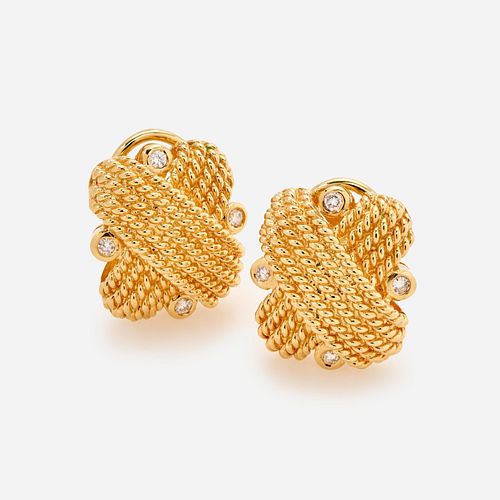 DESIGNER DIAMOND EARRINGS WITH 3a9ab9