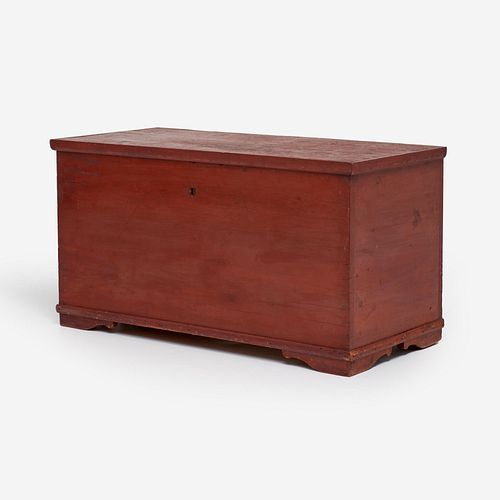 AMERICAN PINE BLANKET CHEST WITH