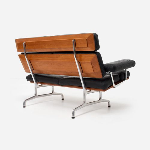 EAMES HERMAN MILLER TEAK AND LEATHER 3a9d0e