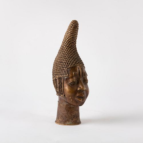 VINTAGE BRONZE HEAD OF IYOBA BENINA 3a9fad