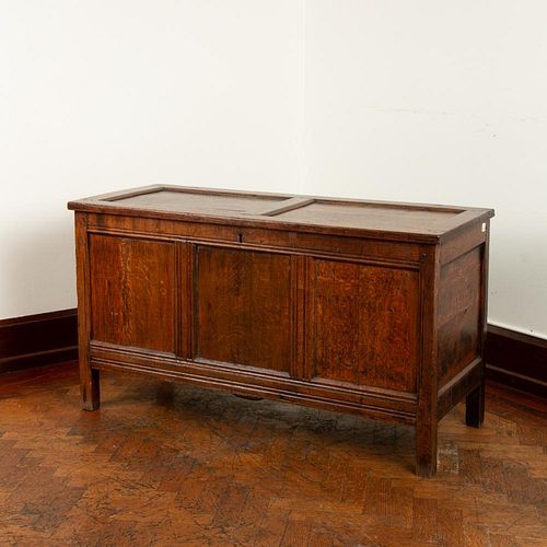 18TH C ENGLISH OAK COFFERA paneled 3aa11e