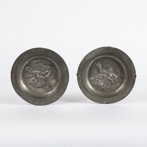 PAIR OF GERMAN PEWTER HUNTING PLATES  3aa13a