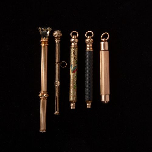 GROUP OF 5 VINTAGE PENCIL PENDANTSGroup 3aa376