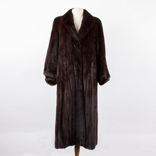 FULL-LENGTH MINK BROWN MAHOGANY