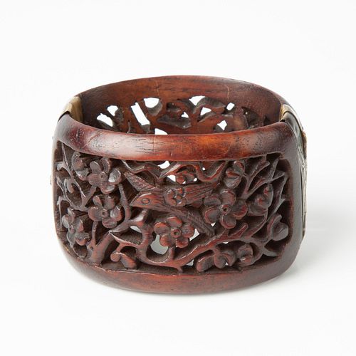 HAND CARVED HARDWOOD HINGED CUFF 3aa386