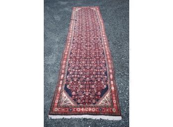 A vintage Oriental runner with 3aa4a2