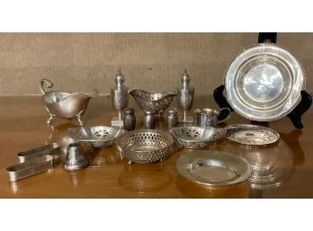 Sixteen pieces of vintage and antique 3aa4e6