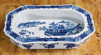 A contemporary Chinese porcelain