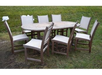 Eight Kingsley Bate teak chairs  3aa544