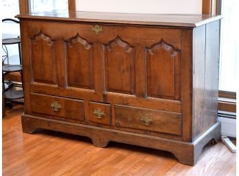 18th C. oak lift top English mule