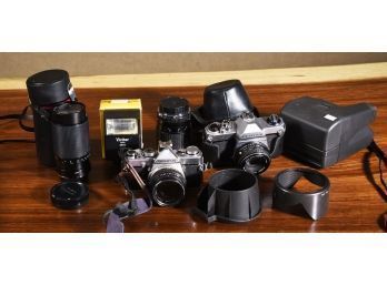 Group of cameras including Olympus 3aa627