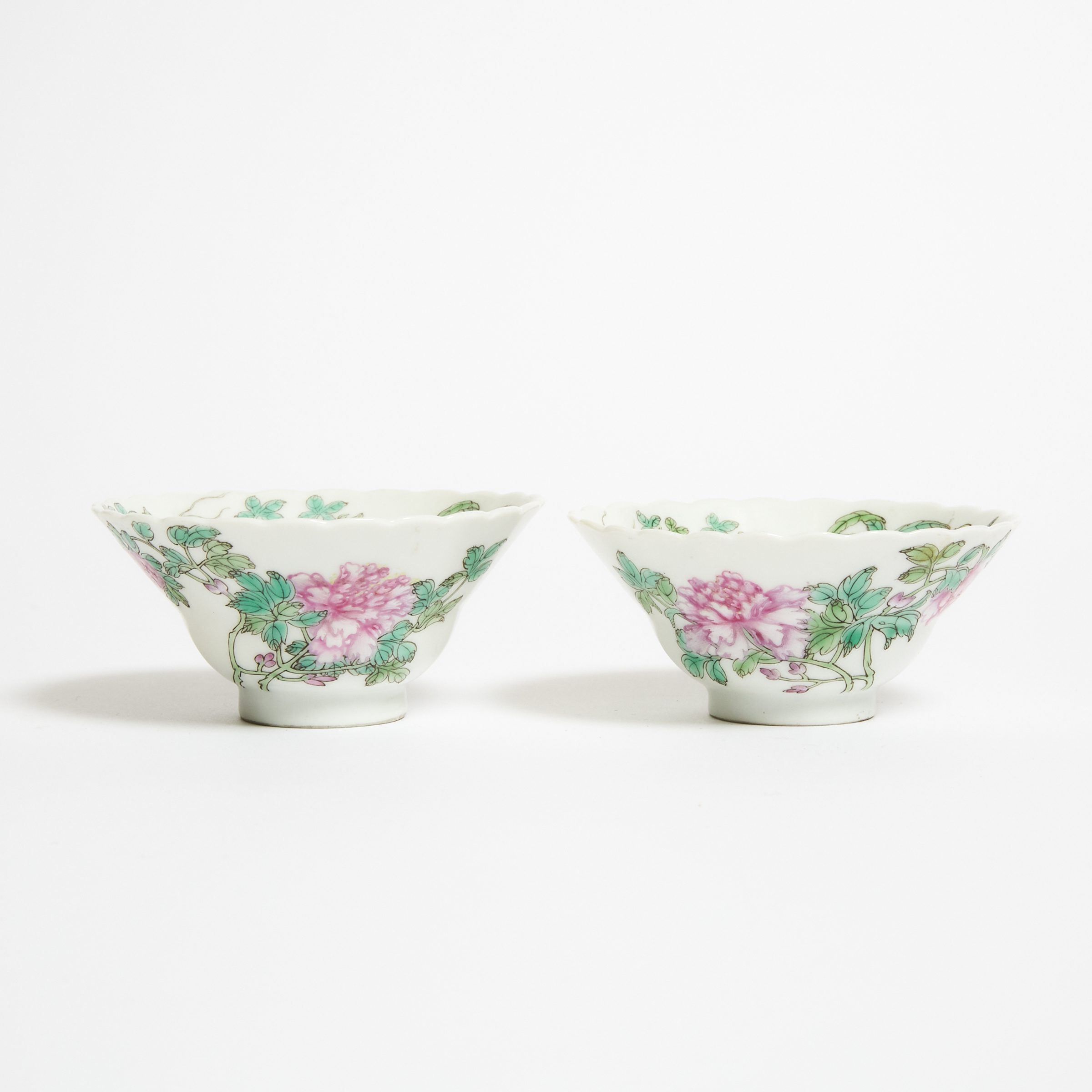 A Pair of Famille Rose Floral  3aa6ed