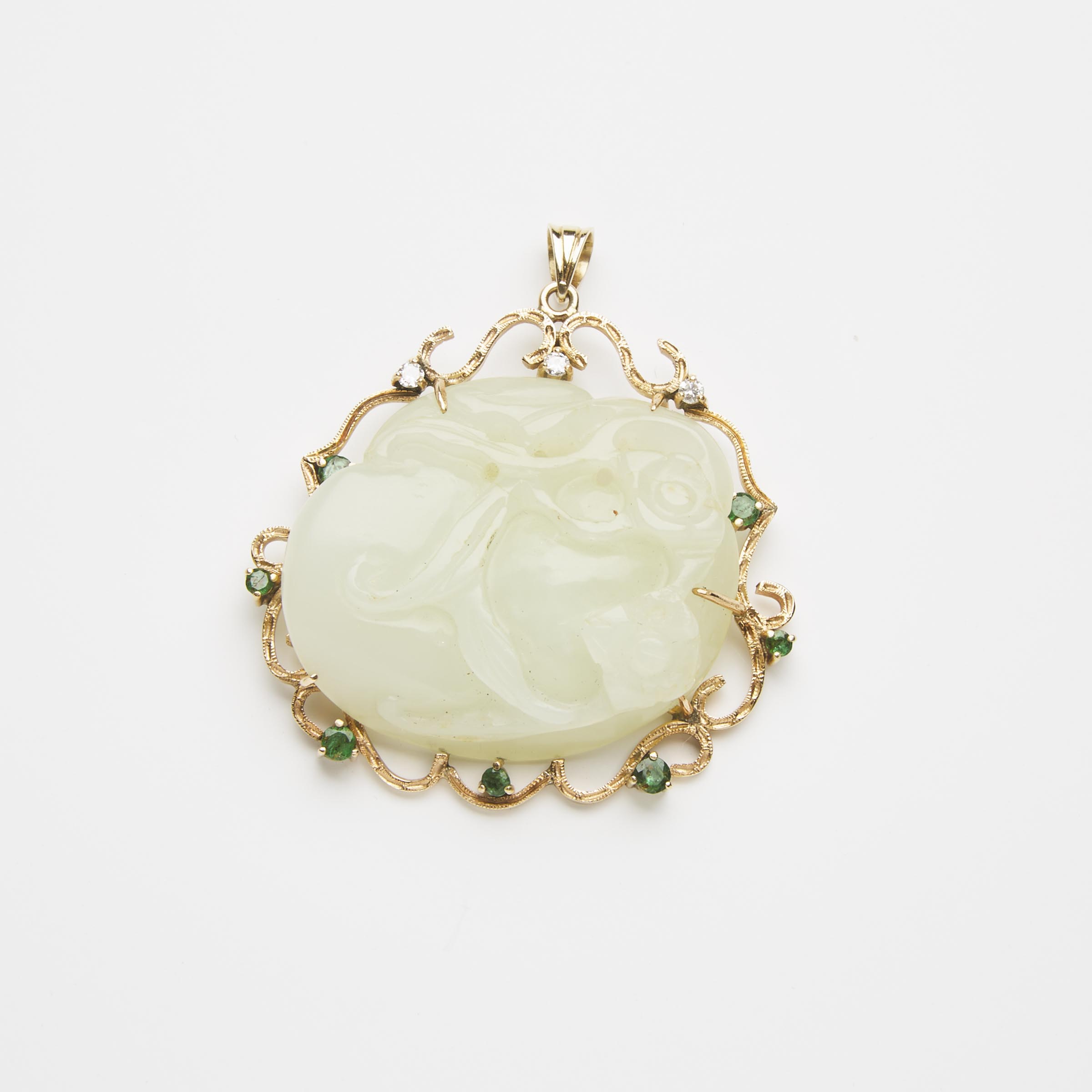 A Gold Mounted White Jade Pendant  3aa704