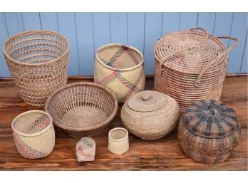 Collection of 15 baskets of various