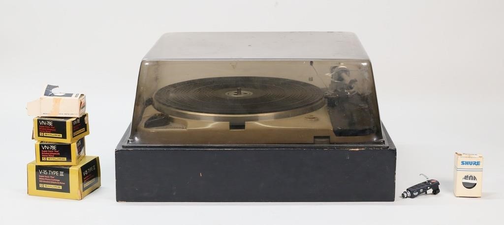 VINTAGE THORENS TD124 TURNTABLE,