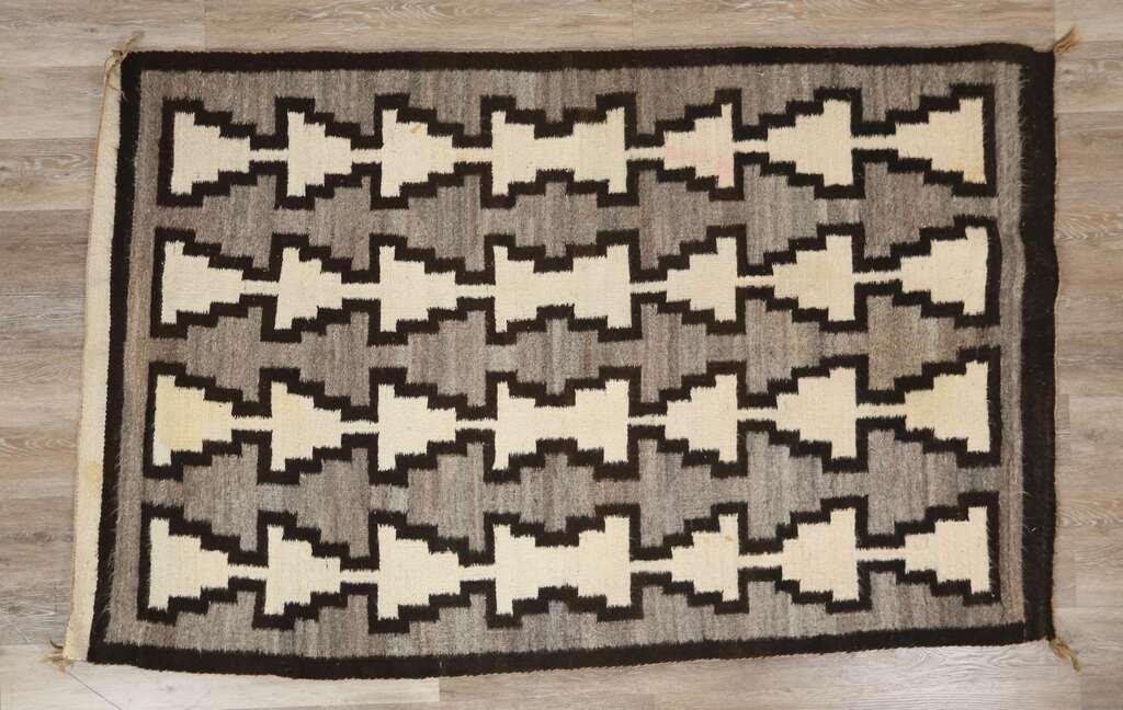 NAVAJO STYLE RUGNavajo style rug  3ad243