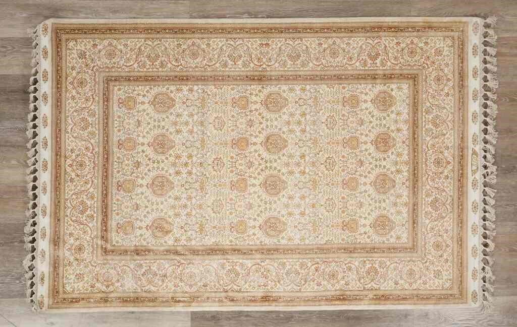 PERSIAN STYLE SILK RUGPersian style 3ad244