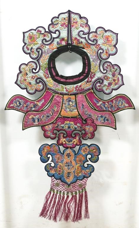 EMBROIDERED CHINESE COLLARFramed 3ad3d1