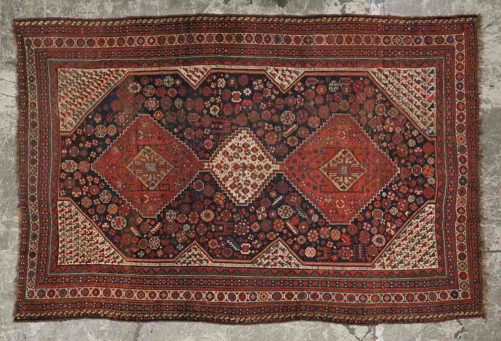 CAUCASIAN RUGCaucasian rug geometric 3ad3fa