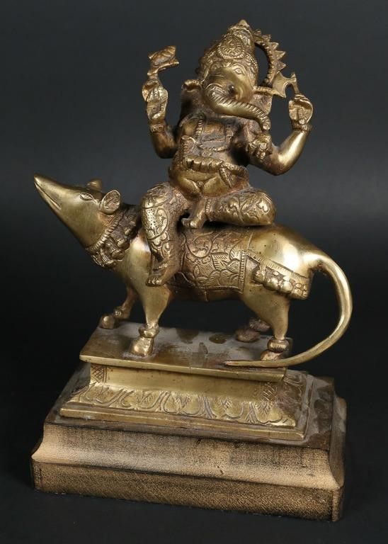 GILT BRONZE GANESHAGilt bronze 3ad409