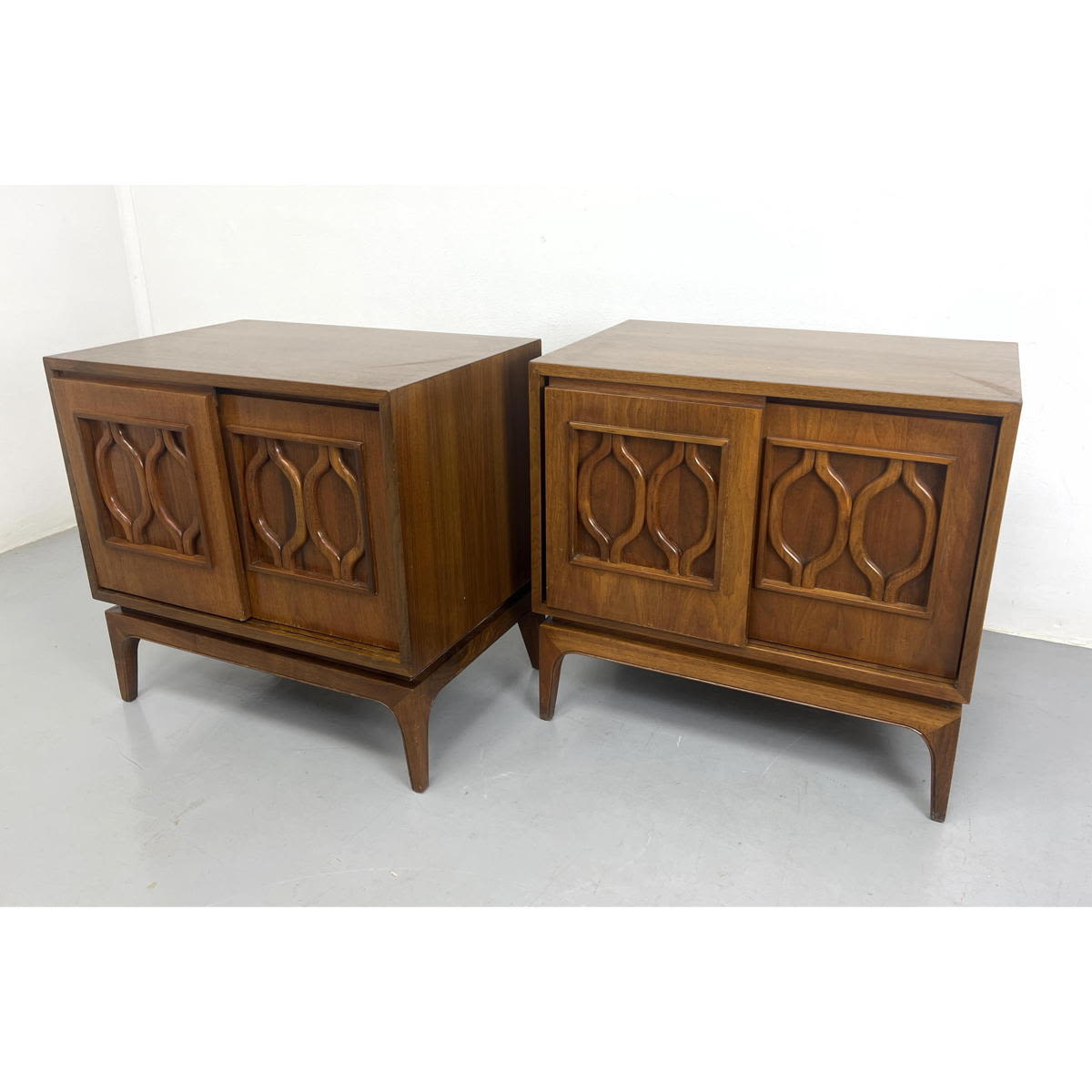 Pair American Modern Walnut Side 3ad553